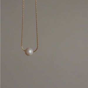 NEW just one Pearl simple necklace